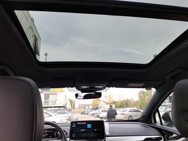 Фото 17 - Volkswagen ID.4 Crozz