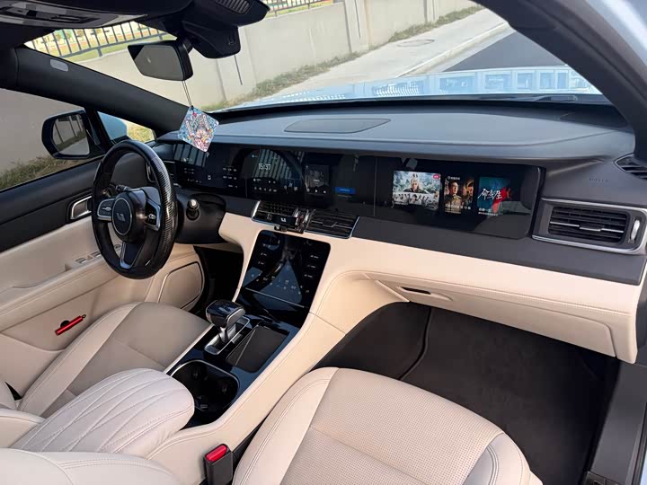 Фото 14 - LiXiang One