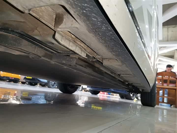 Фото 22 - BYD Dolphin