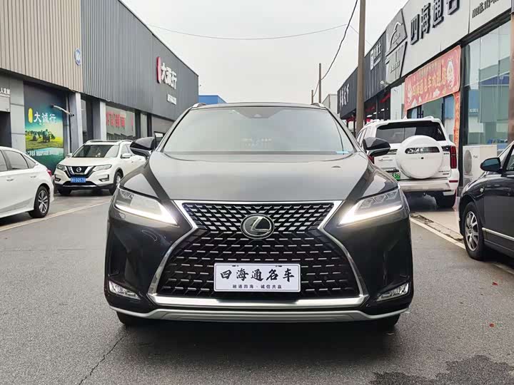 Фото 2 - Lexus RX