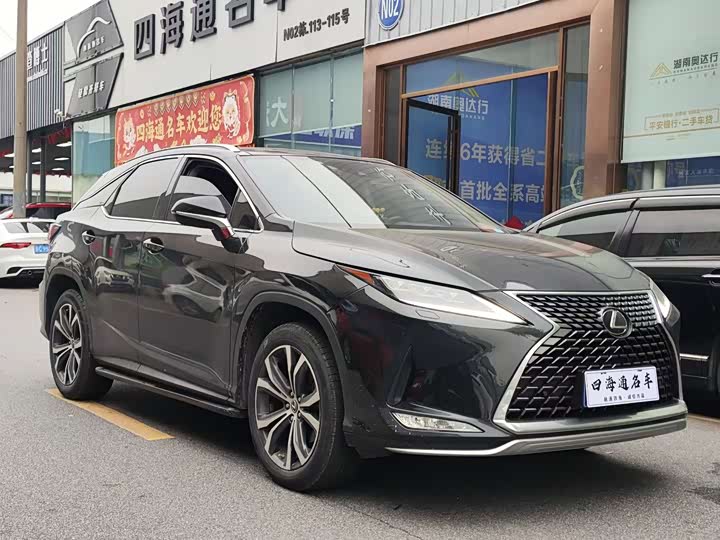 Фото 3 - Lexus RX