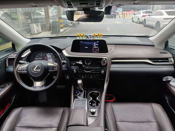 Фото 5 - Lexus RX