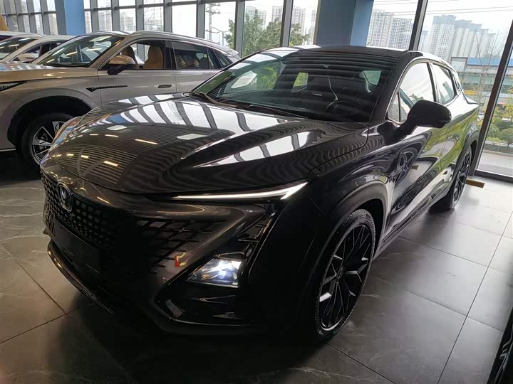 Фото 1 - Changan UNI-T