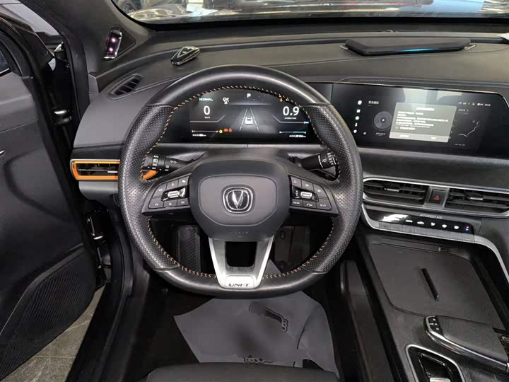 Фото 11 - Changan UNI-T