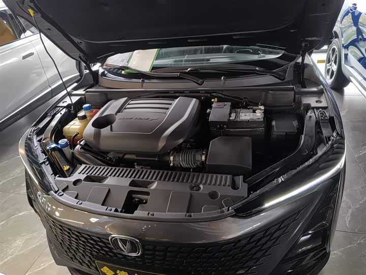 Фото 20 - Changan UNI-T