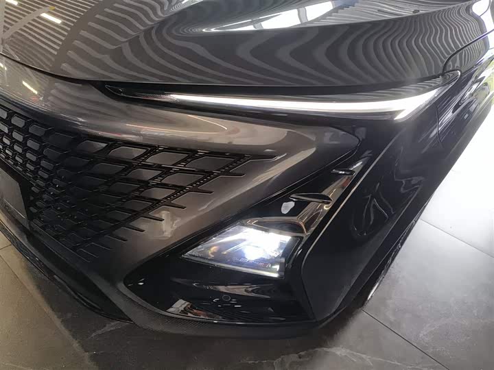 Фото 23 - Changan UNI-T