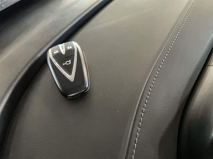 Фото 9 - Changan UNI-T