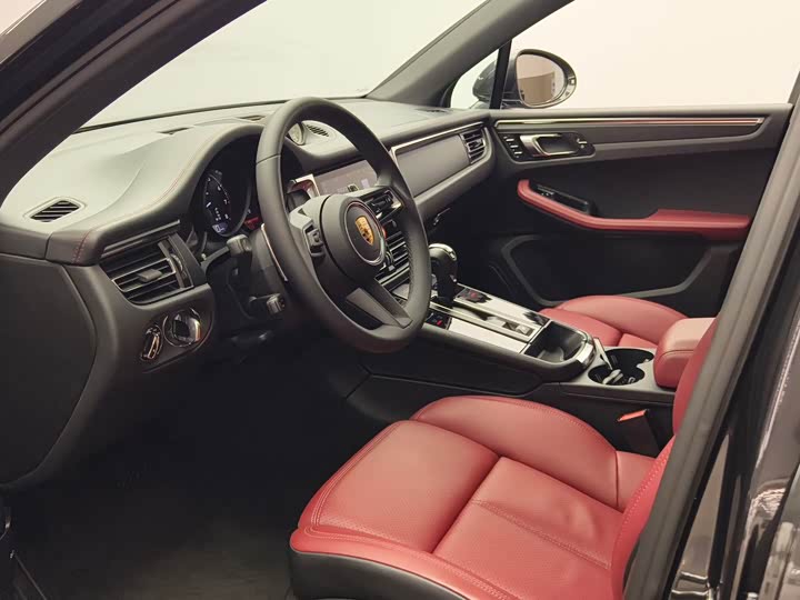 Фото 13 - Porsche Macan