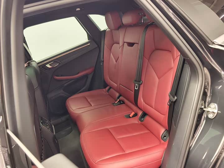 Фото 14 - Porsche Macan