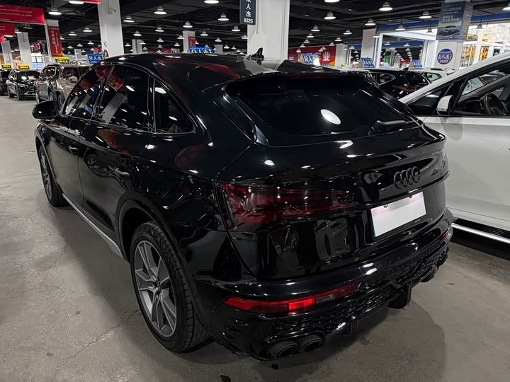 Фото 6 - Audi Q5L Sportback