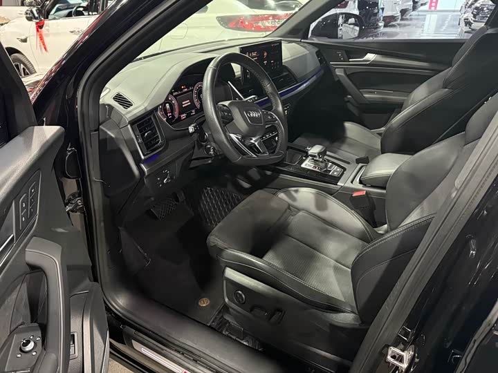 Фото 9 - Audi Q5L Sportback