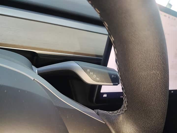 Фото 14 - Tesla Model Y