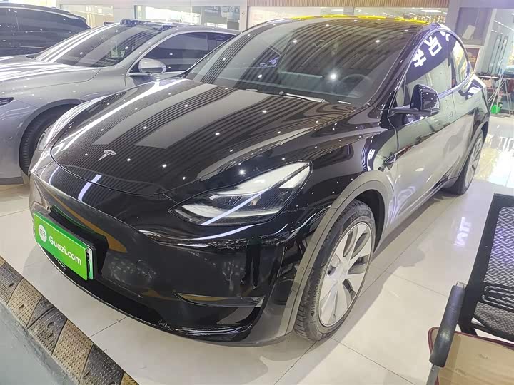 Фото 2 - Tesla Model Y