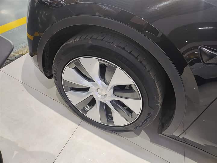 Фото 23 - Tesla Model Y