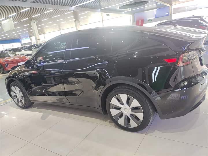 Фото 5 - Tesla Model Y