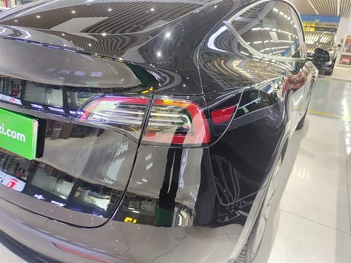 Фото 8 - Tesla Model Y