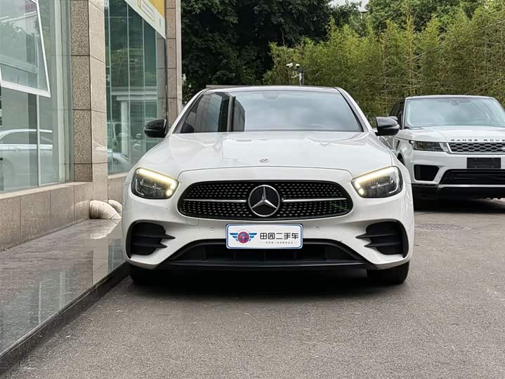 Photo 2 - Mercedes-Benz E-Class