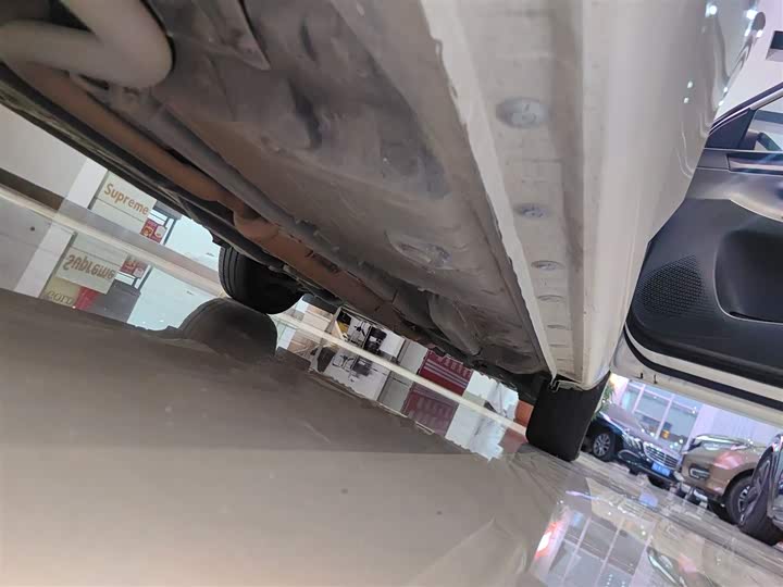 Фото 21 - Toyota Yaris L