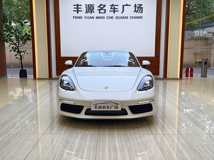 Фото 2 - Porsche 718