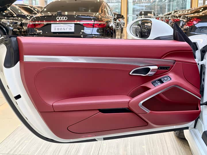 Фото 4 - Porsche 718