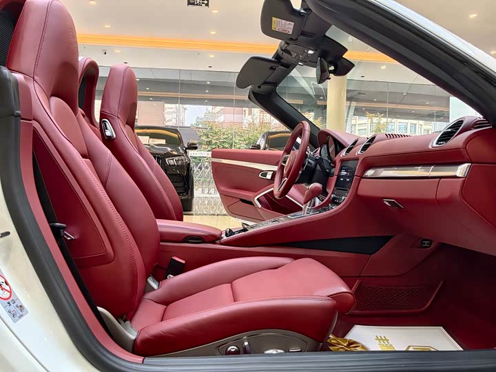 Фото 8 - Porsche 718