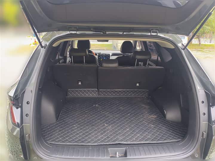 Фото 10 - Hyundai Tucson L