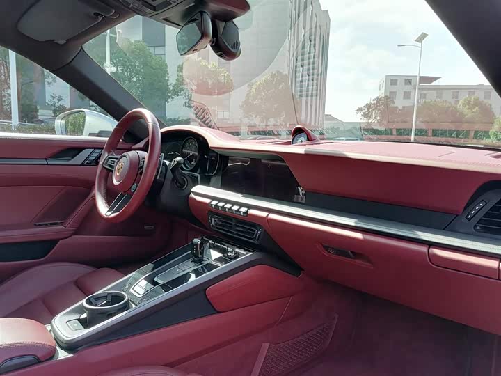 Фото 2 - Porsche 911