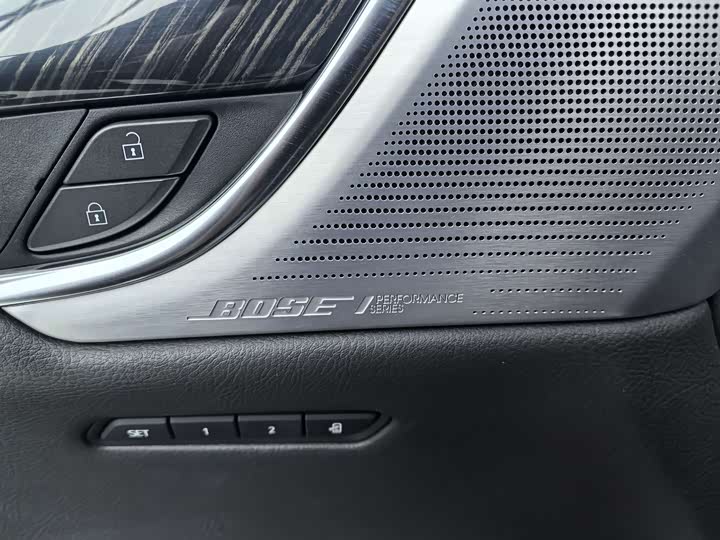 Фото 7 - Cadillac XT6