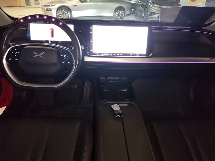 Фото 10 - XPeng P7