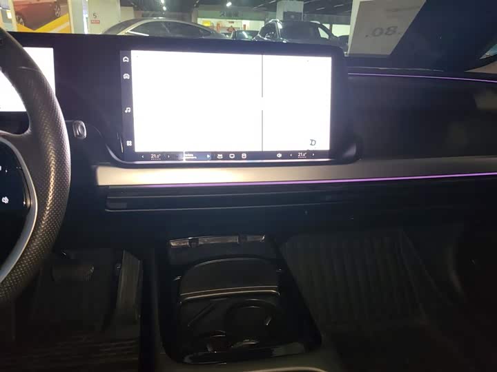 Фото 13 - XPeng P7