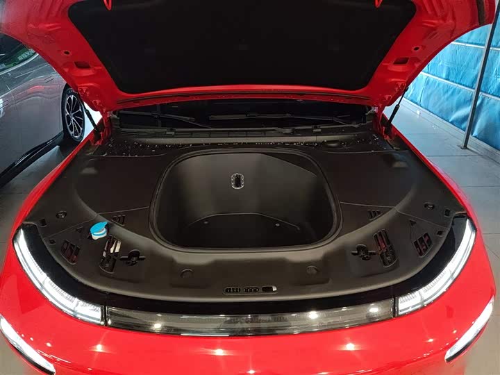 Фото 20 - XPeng P7