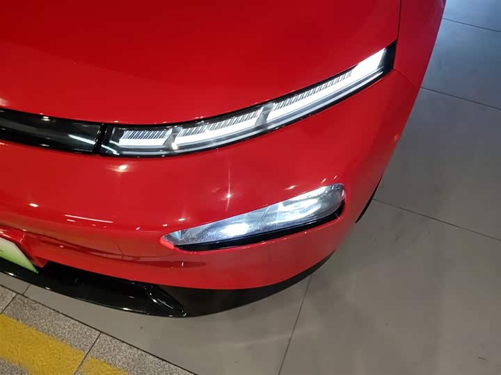 Фото 24 - XPeng P7