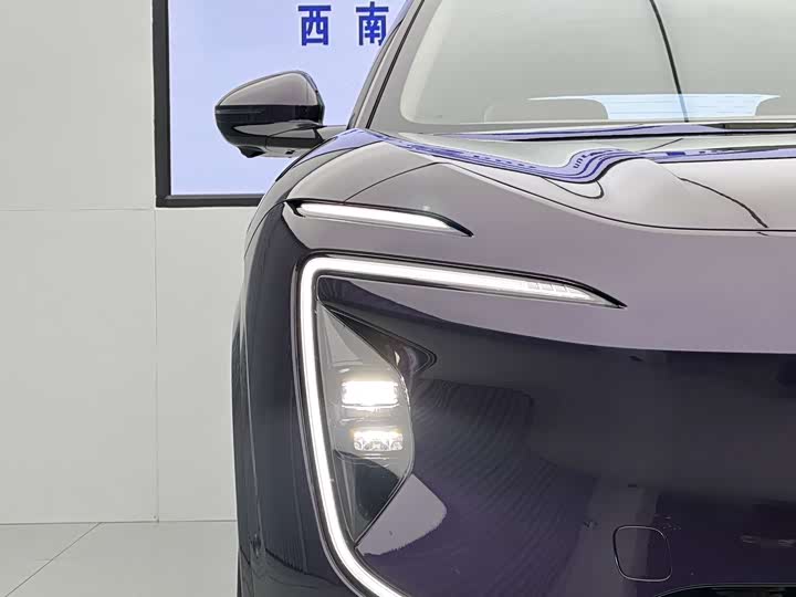 Фото 2 - Avatr 07