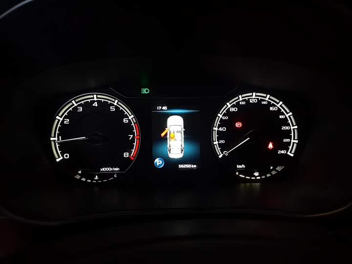 Фото 12 - Geely Binrui