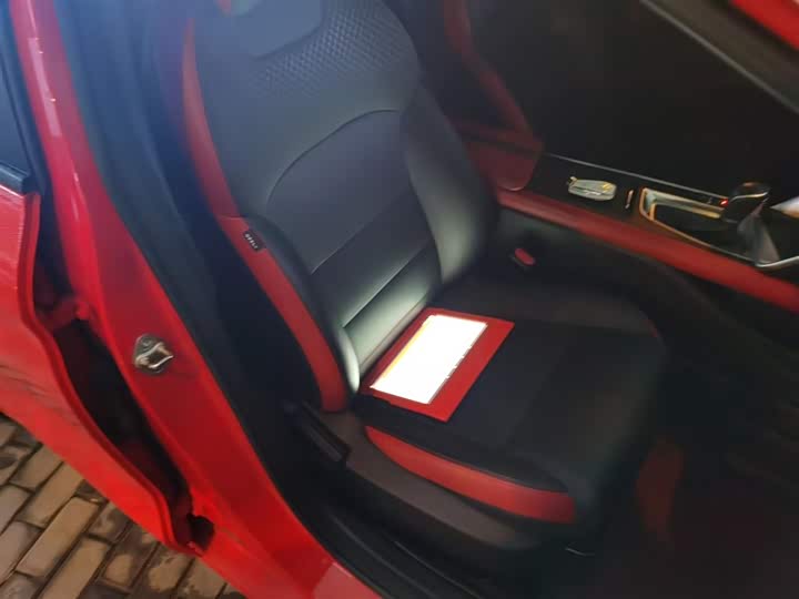 Фото 25 - Geely Binrui