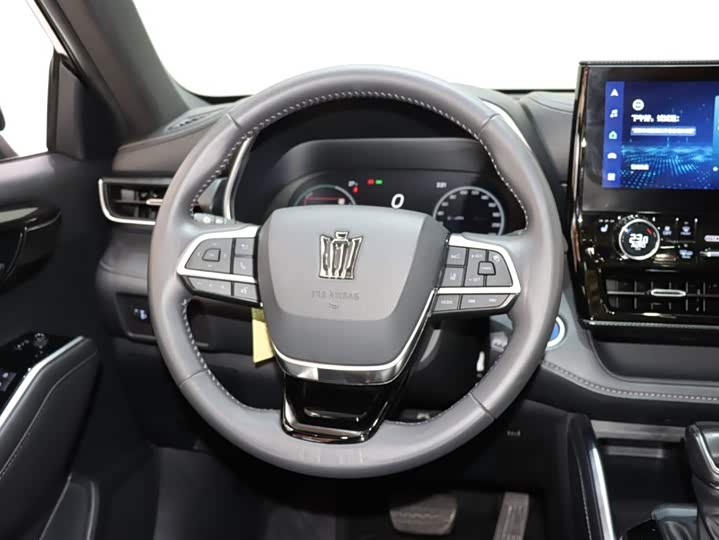 Фото 14 - Toyota Crown Kluger