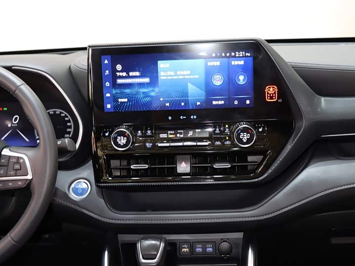 Фото 15 - Toyota Crown Kluger