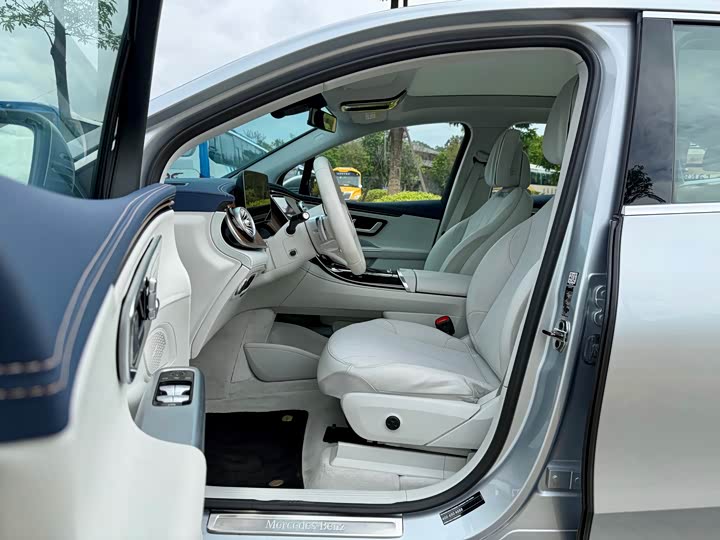 Фото 4 - Mercedes-Benz EQE SUV