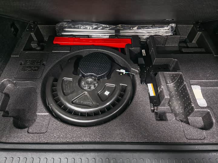 Фото 17 - Tank 300