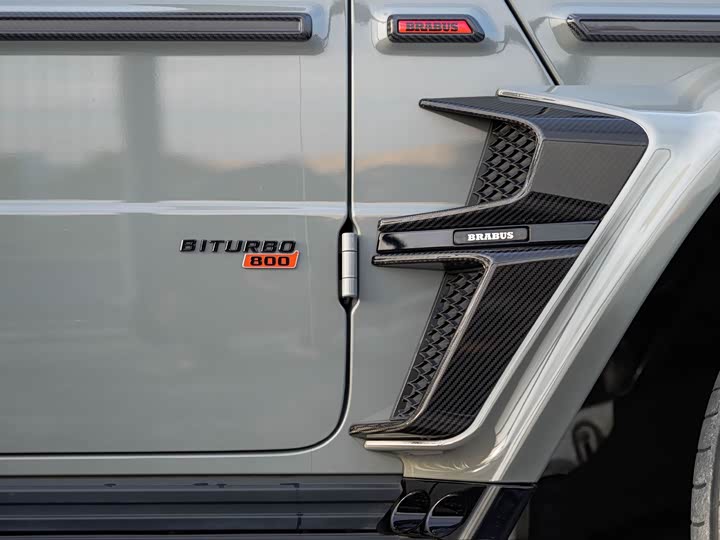 Фото 10 - Mercedes-Benz G-Class AMG