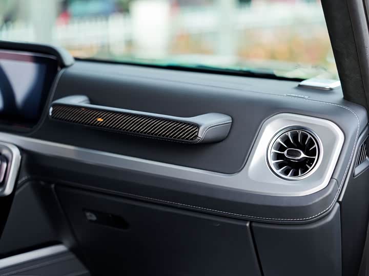 Фото 26 - Mercedes-Benz G-Class AMG