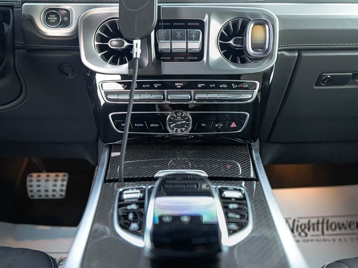 Фото 32 - Mercedes-Benz G-Class AMG