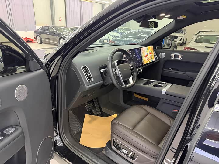 Фото 4 - LiXiang L8