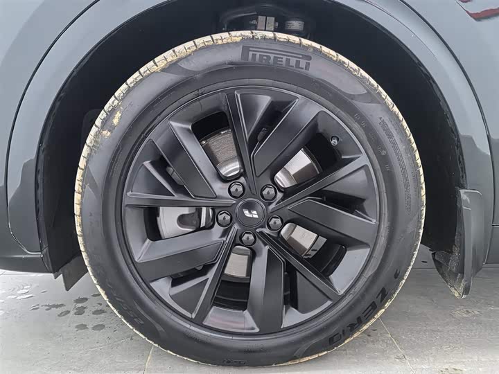 Фото 17 - LiXiang L7