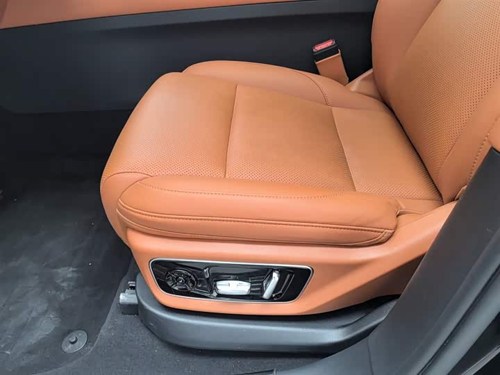 Фото 20 - LiXiang L7