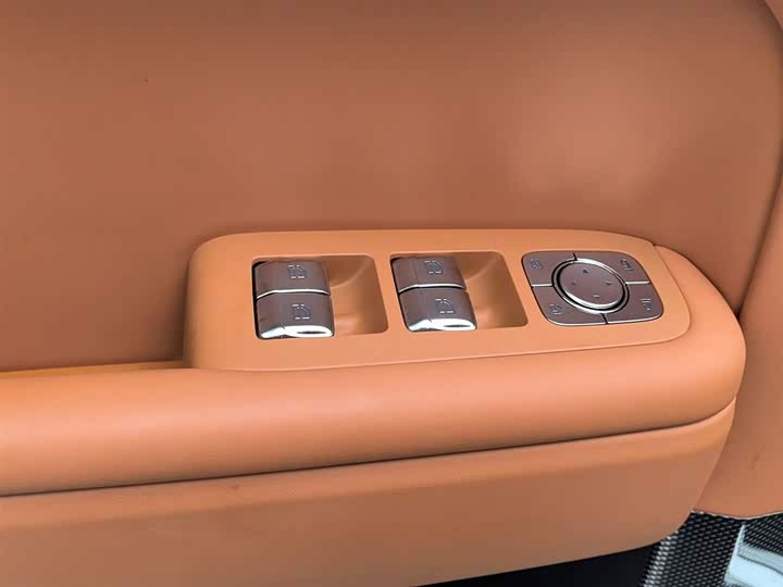 Фото 9 - LiXiang L7