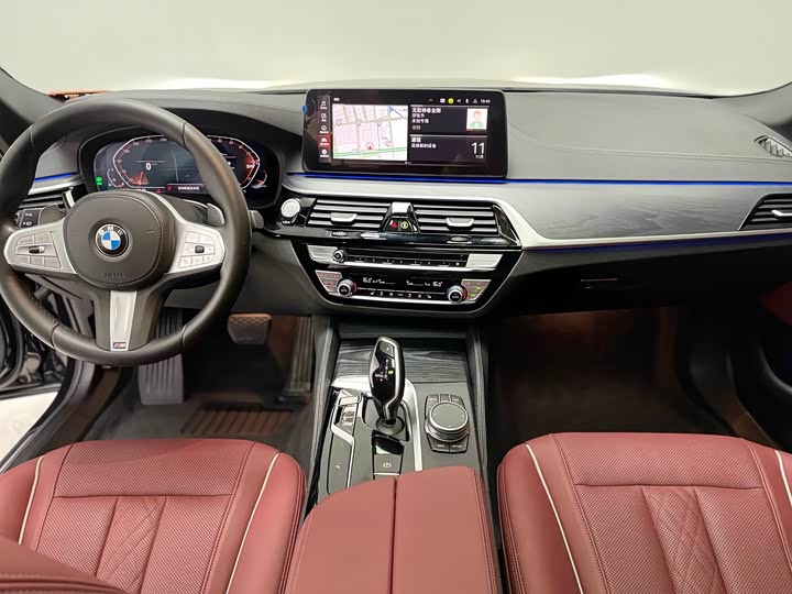 Фото 24 - BMW 5 Series