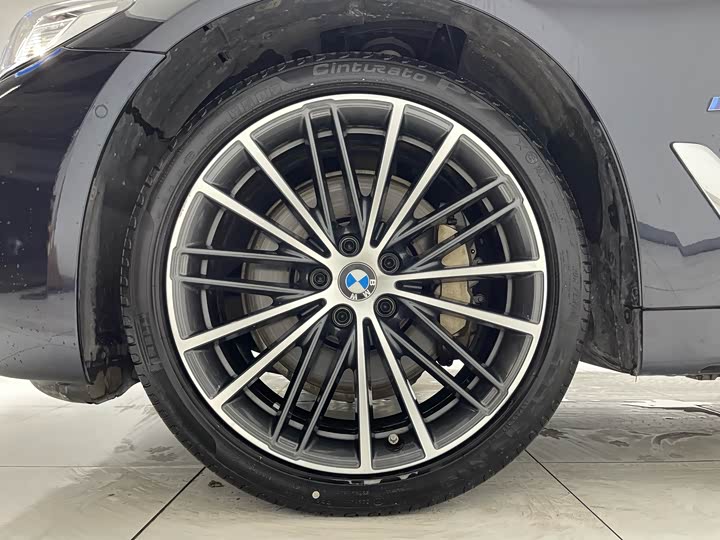 Фото 6 - BMW 5 Series