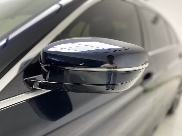 Фото 8 - BMW 5 Series