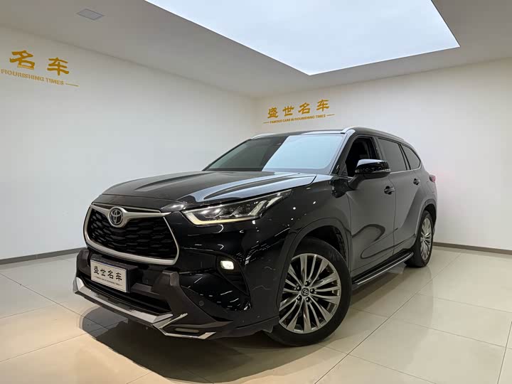 Фото 1 - Toyota Highlander